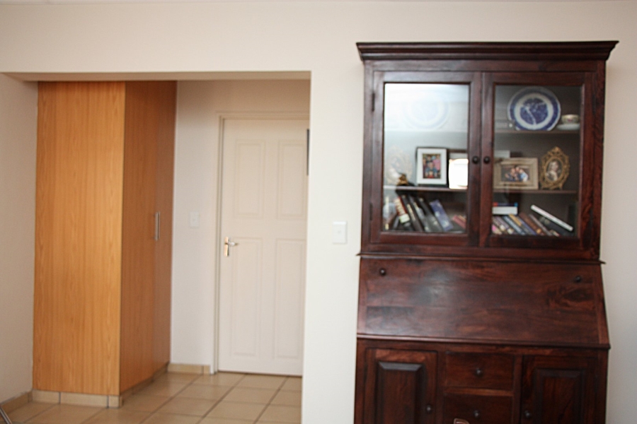 1 Bedroom Property for Sale in Langenhovenpark Free State